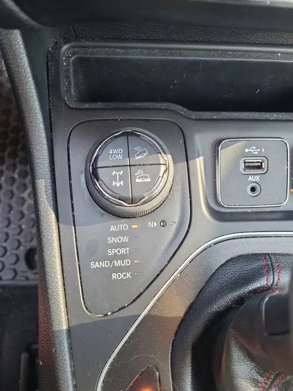 2021 JEEP CHEROKEE TRAILHAWK