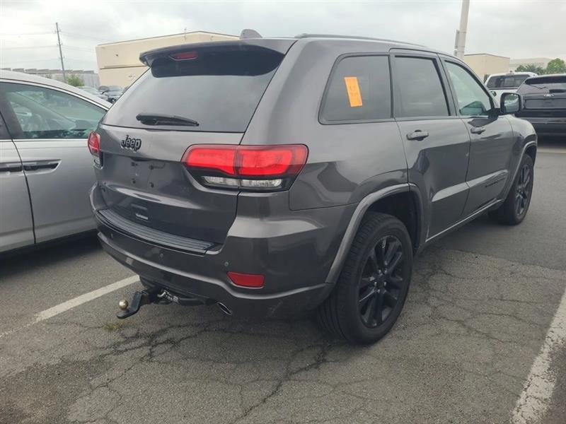 2017 JEEP GRAND CHEROKEE Altitude
