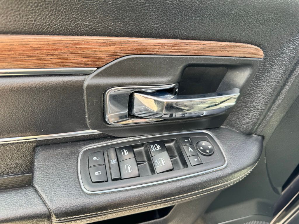 2018 RAM Ram 1500 Pickup Laramie - Photo 39