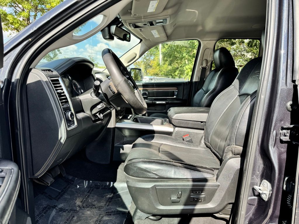 2018 RAM Ram 1500 Pickup Laramie - Photo 15