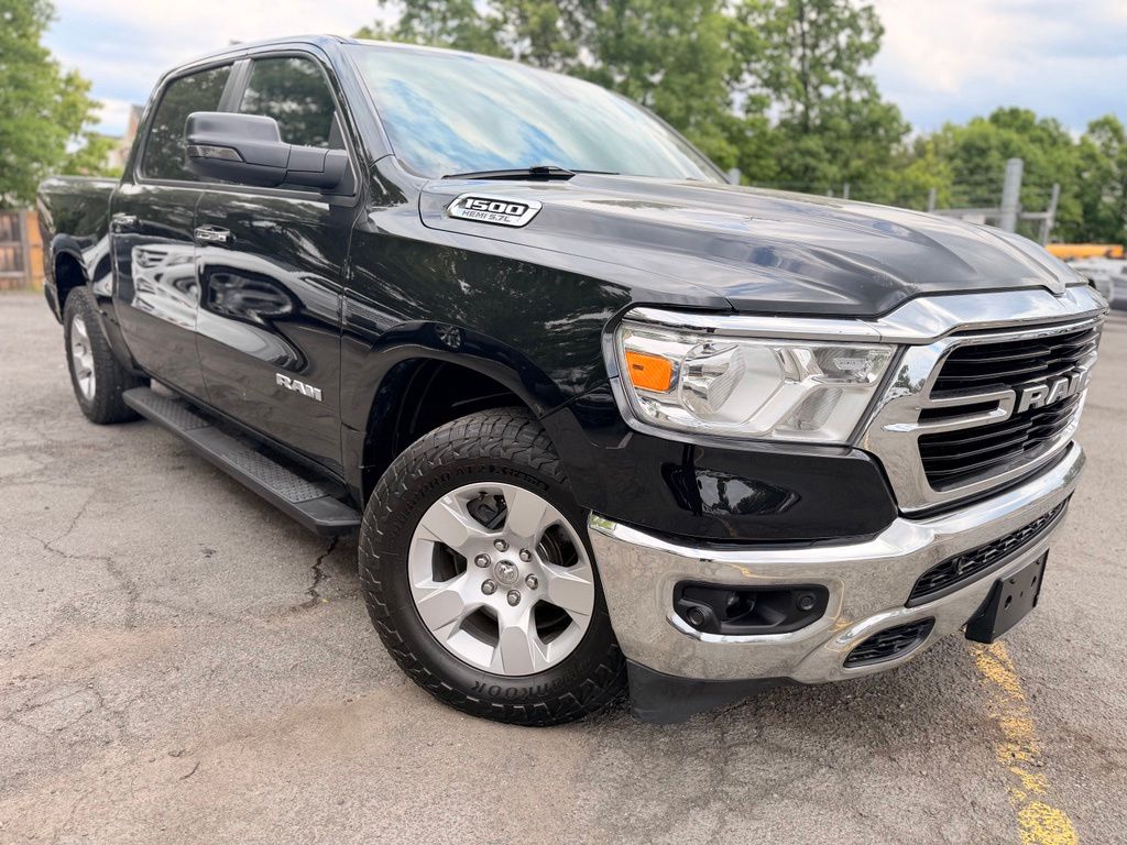 2019 RAM 1500 Big Horn/Lone Star 4x4 Crew Cab 5'7's photo