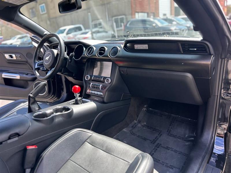 2017 FORD MUSTANG GT PREMIUM