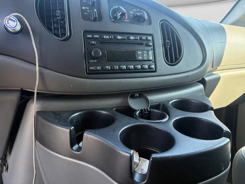 2006 FORD ECONOLINE WAGON XL
