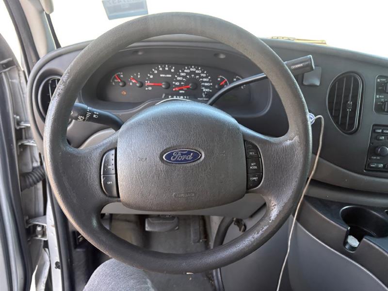 2006 FORD ECONOLINE WAGON XL