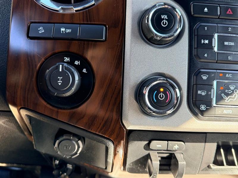 2014 FORD SUPER DUTY F-250 SRW LARIAT