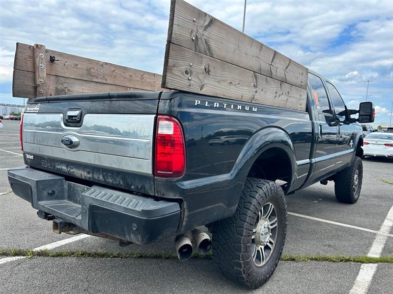 2016 FORD SUPER DUTY F-350 SRW LARIAT