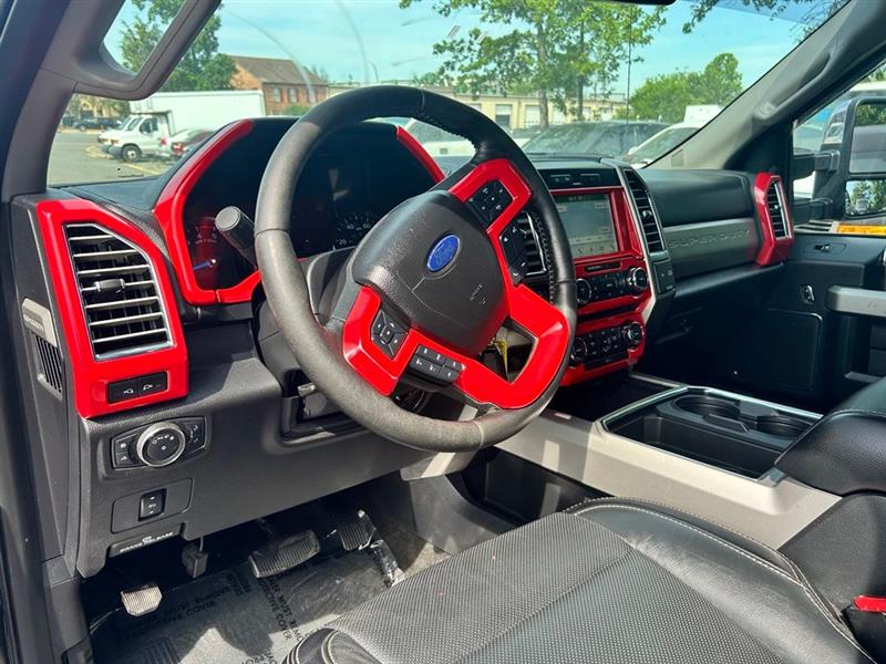 2017 FORD SUPER DUTY F-350 DRW LARIAT