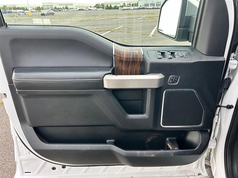 2017 FORD F-150 PLATINUM