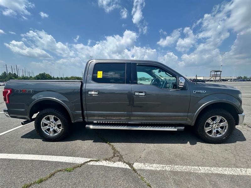 2017 FORD F-150 LARIAT