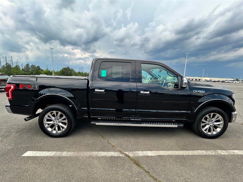 2017 FORD F-150 LARIAT