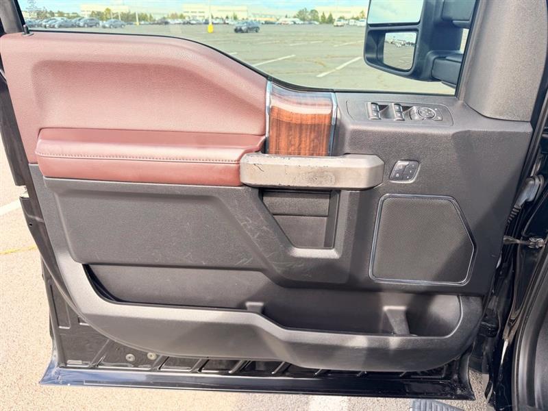 2017 FORD F-150 PLATINUM