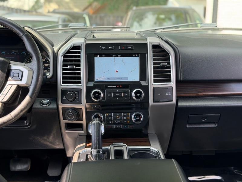 2016 FORD F-150 LARIAT