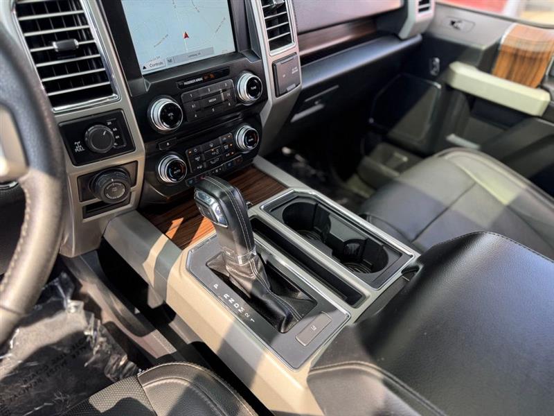 2016 FORD F-150 LARIAT