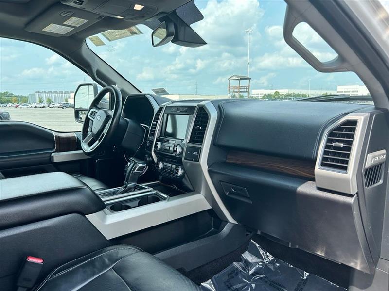 2017 FORD F-150 LARIAT
