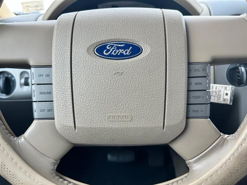 2004 FORD F-150 LARIAT
