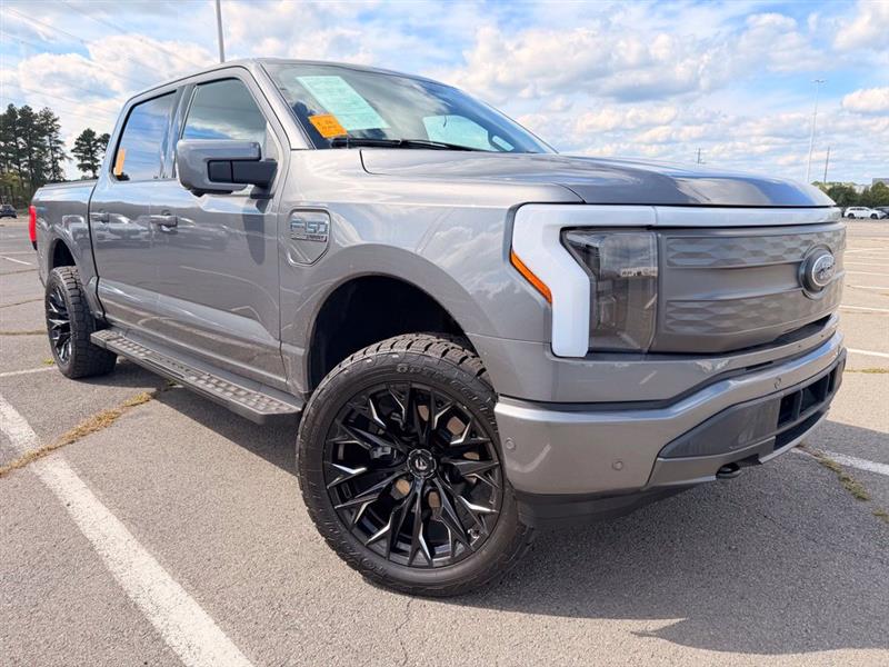 2023 FORD F-150 LIGHTNING LARIAT