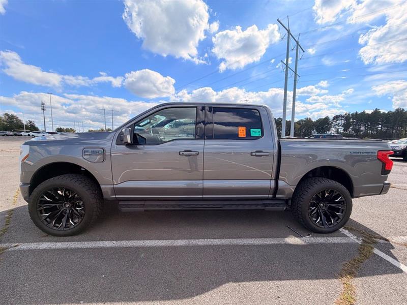 2023 FORD F-150 LIGHTNING LARIAT