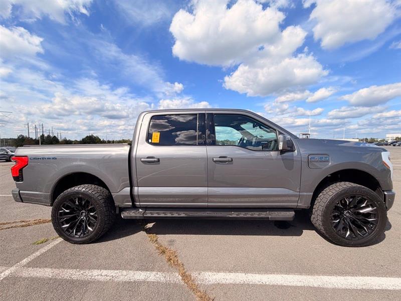 2023 FORD F-150 LIGHTNING LARIAT