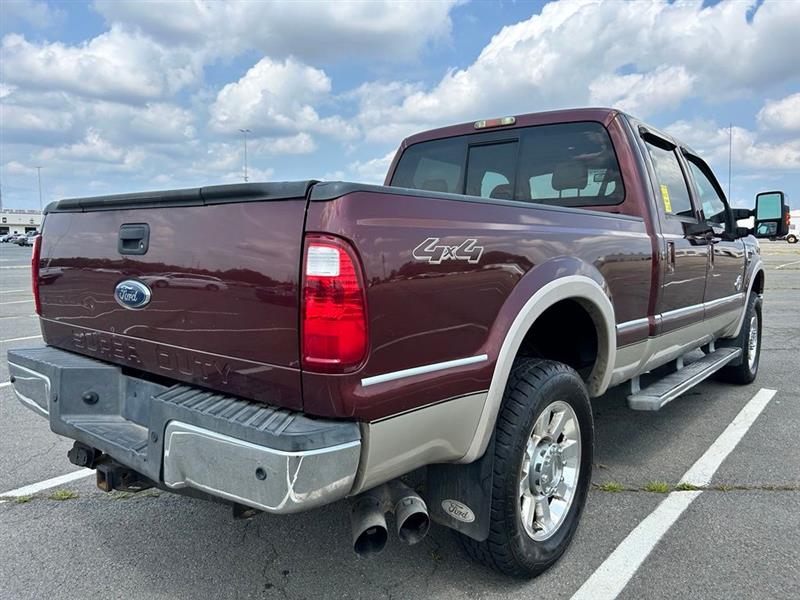 2010 FORD SUPER DUTY F-350 SRW LARIAT