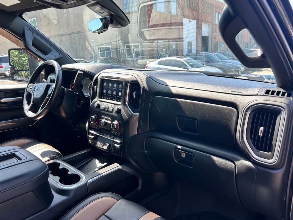 2021 Chevrolet Silverado 2500HD LTZ - Photo 19