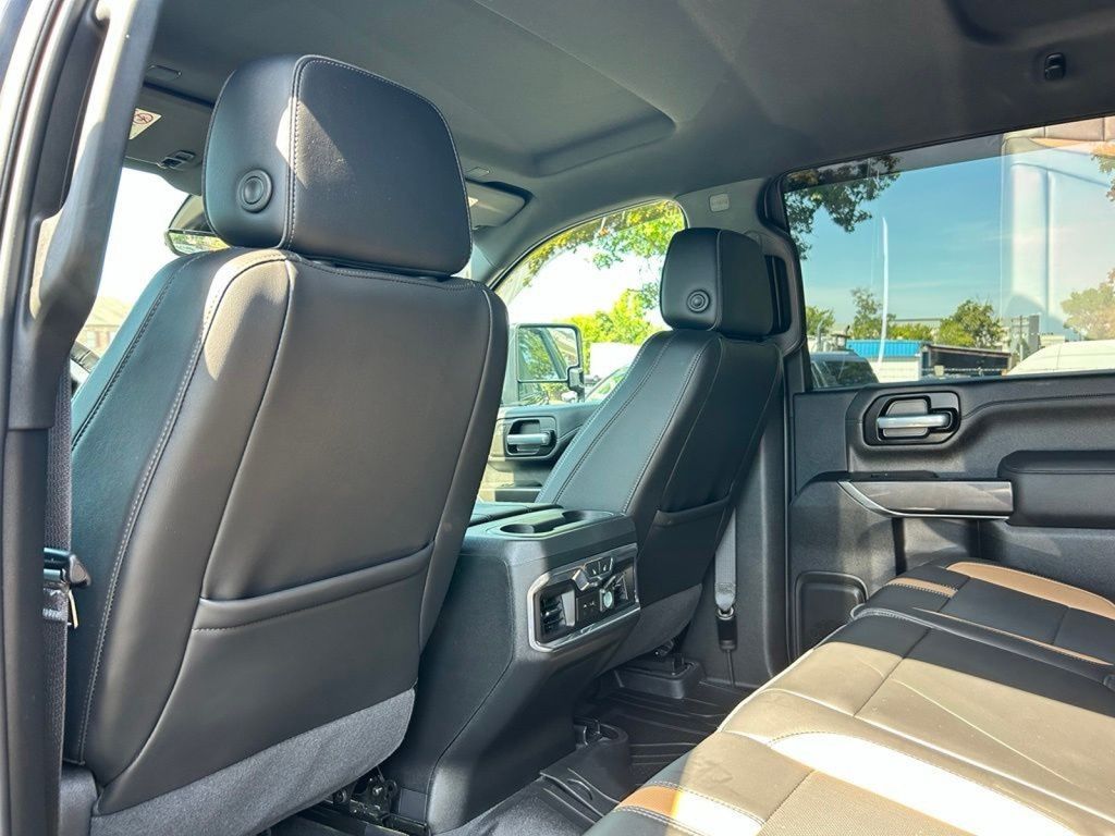 2021 Chevrolet Silverado 2500HD LTZ - Photo 35