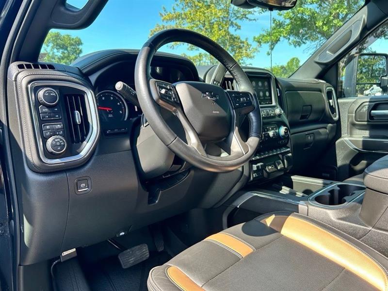 2021 Chevrolet Silverado 2500HD LTZ - Photo 18