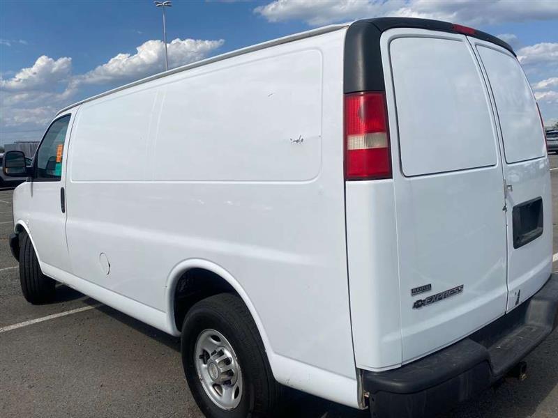 2011 CHEVROLET EXPRESS CARGO VAN 
