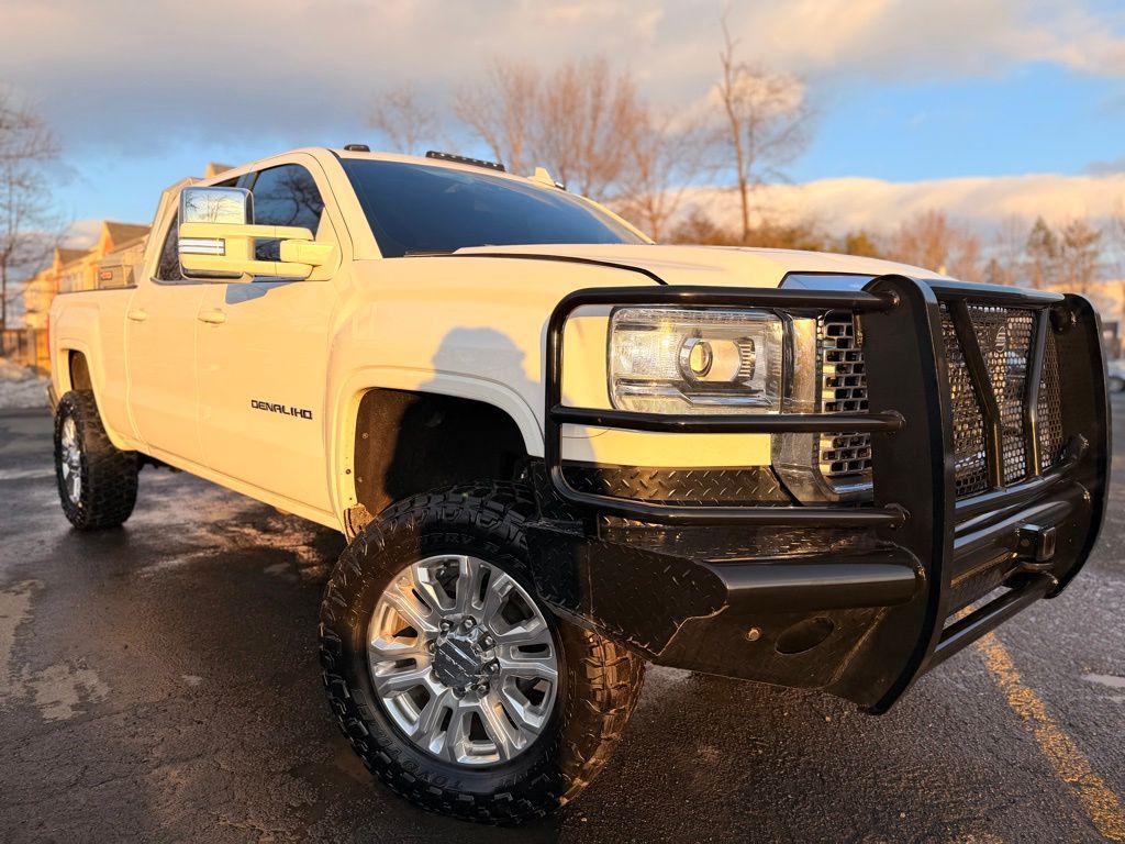 2015 GMC Sierra 4WD Crew Cab Short Box's photo
