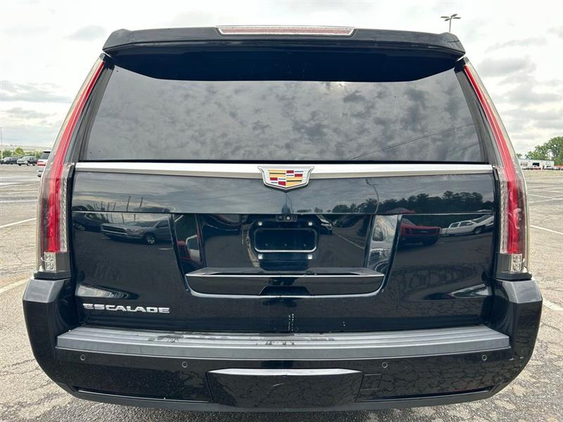 2017 CADILLAC ESCALADE ESV LUXURY