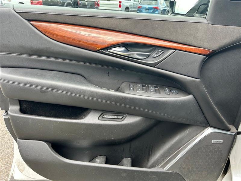 2016 CADILLAC ESCALADE ESV LUXURY COLLECTION