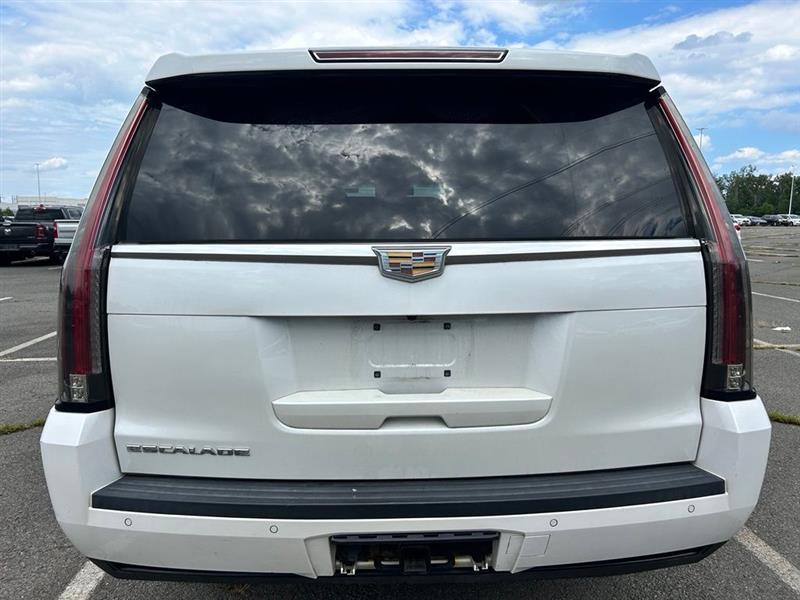 2016 CADILLAC ESCALADE ESV LUXURY COLLECTION