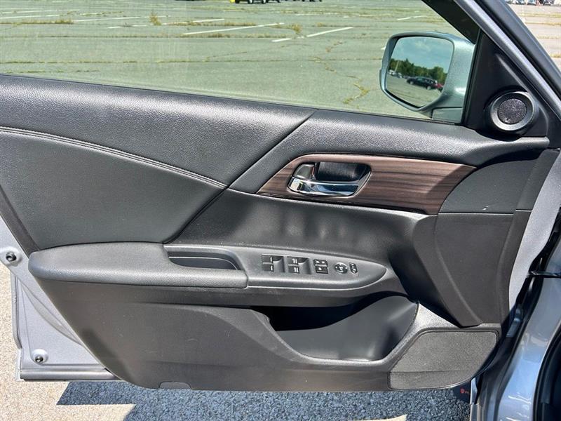 2017 HONDA ACCORD EX