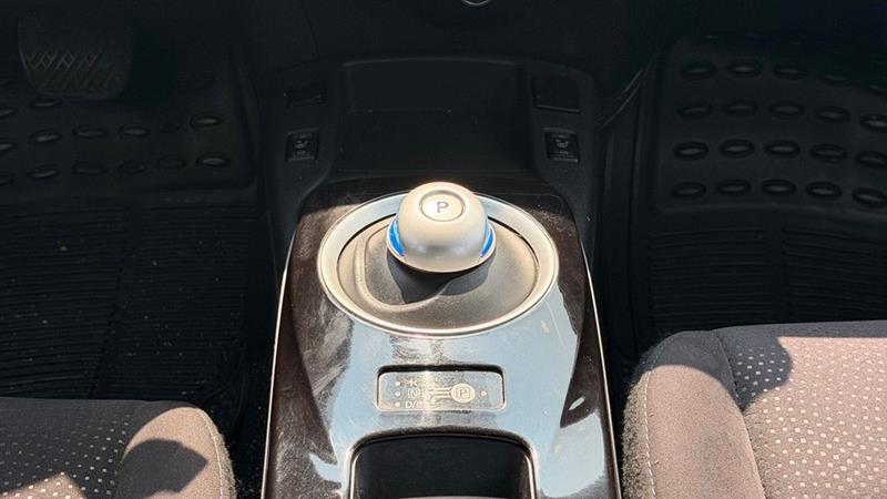2013 NISSAN LEAF SV