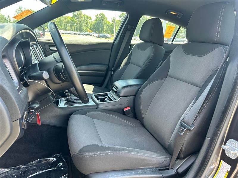 2016 DODGE CHARGER SE