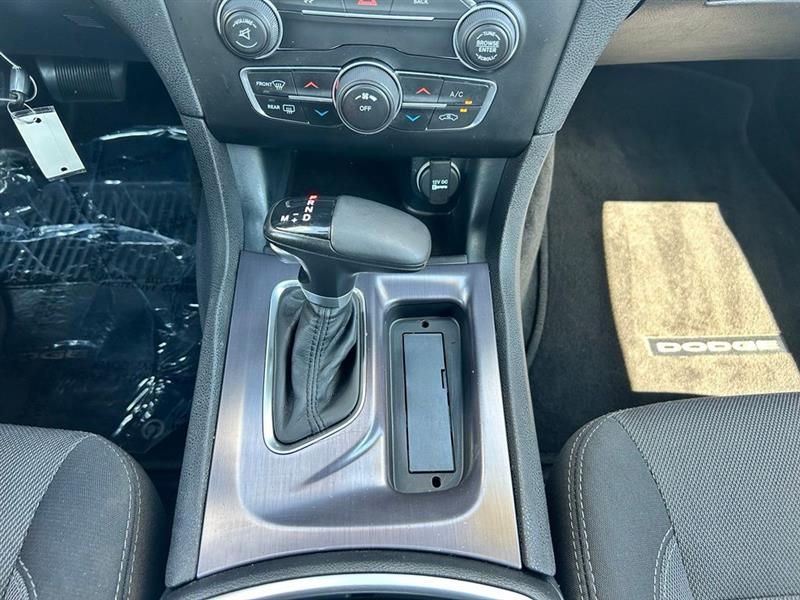 2016 DODGE CHARGER SE