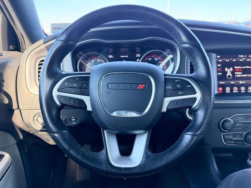 2017 DODGE CHARGER SXT