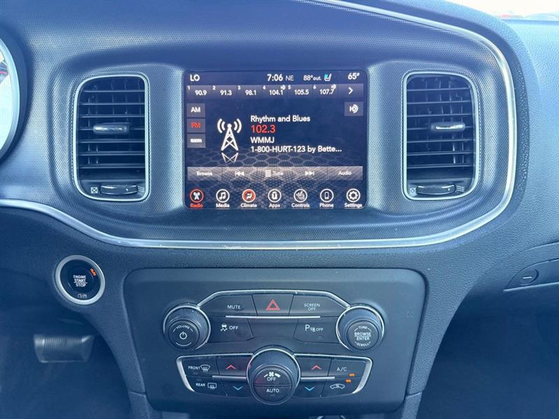 2017 DODGE CHARGER SXT