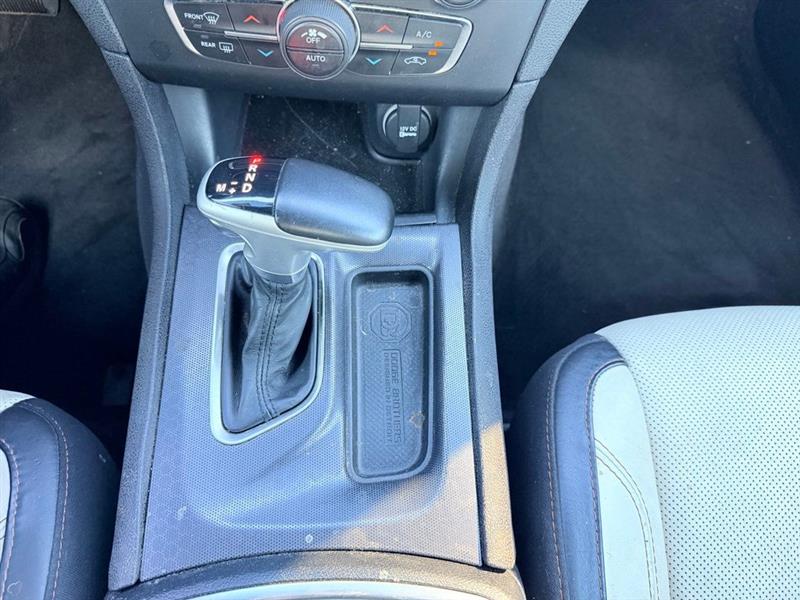 2017 DODGE CHARGER SXT
