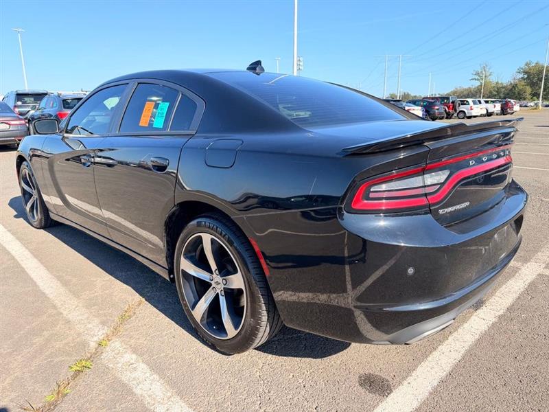 2017 DODGE CHARGER SXT