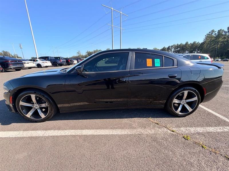 2017 DODGE CHARGER SXT