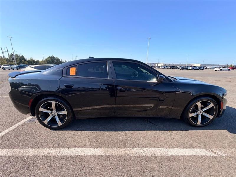 2017 DODGE CHARGER SXT