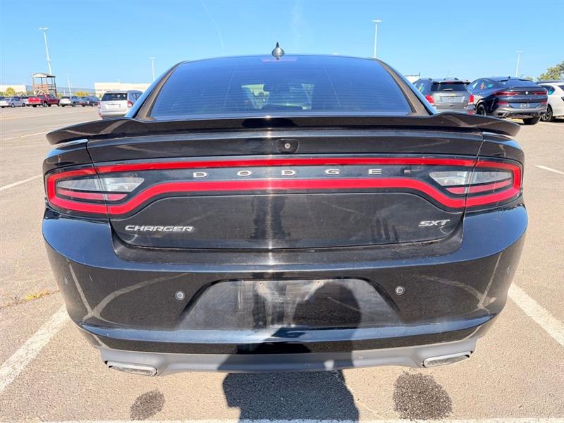2017 DODGE CHARGER SXT