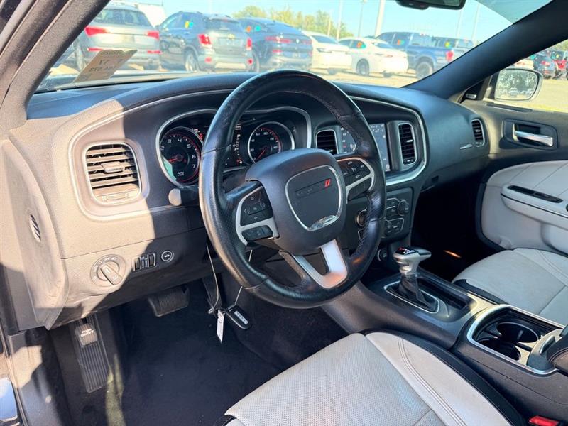 2017 DODGE CHARGER SXT