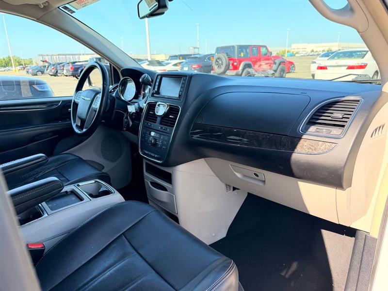 2014 CHRYSLER TOWN & COUNTRY TOURING