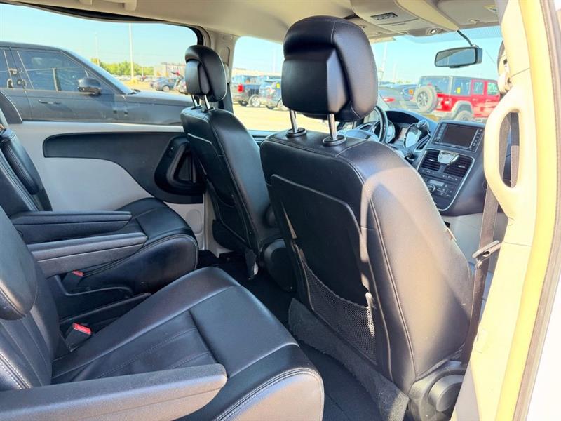 2014 CHRYSLER TOWN & COUNTRY TOURING