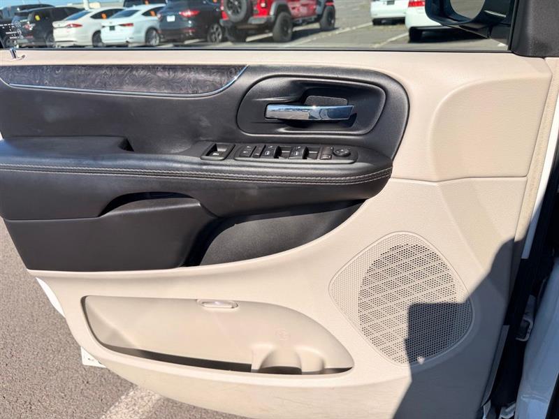 2014 CHRYSLER TOWN & COUNTRY TOURING