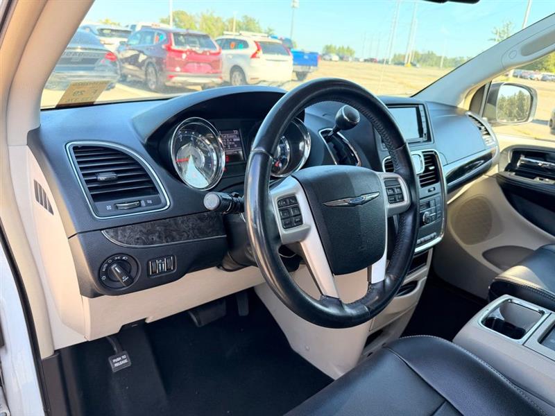 2014 CHRYSLER TOWN & COUNTRY TOURING