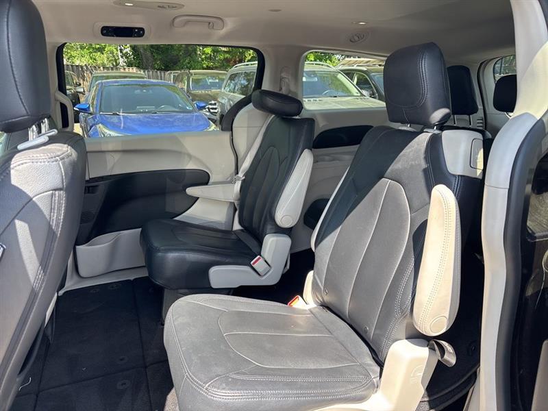 2017 CHRYSLER PACIFICA TOURING