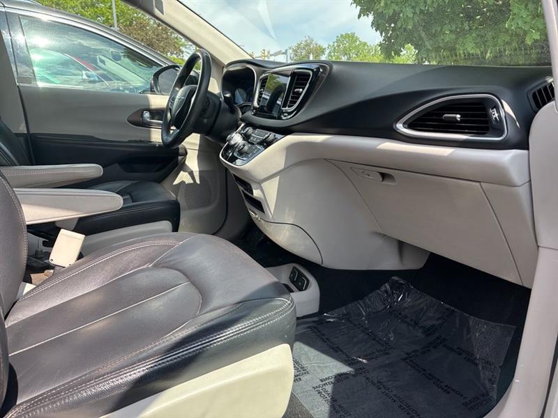 2017 CHRYSLER PACIFICA TOURING