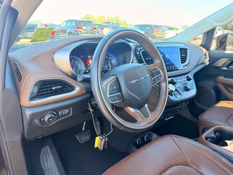 2017 CHRYSLER PACIFICA LIMITED
